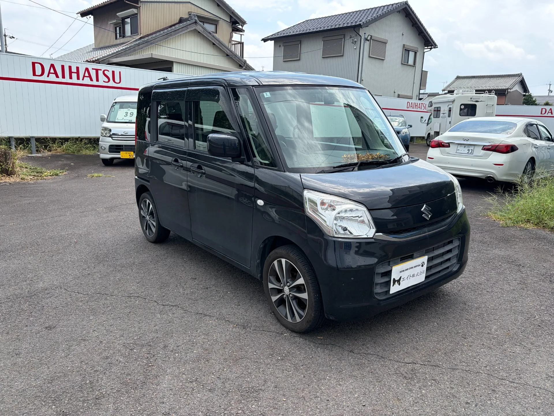 今回半年前に、特価で中古車を購入頂きまして　半年点検の時期で点検　洗車サービス　も同時にしました　かなりよごれてました